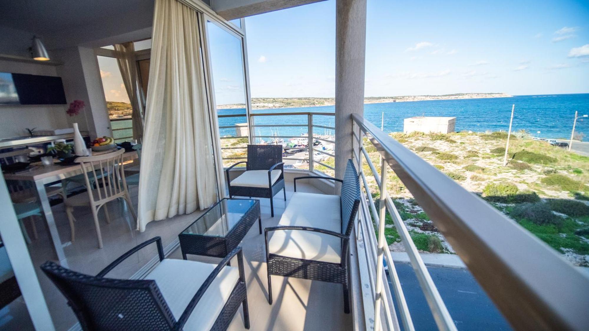 Mellieha Bay 3 Bedroom Apartment "Coastal Comfort" Bagian luar foto