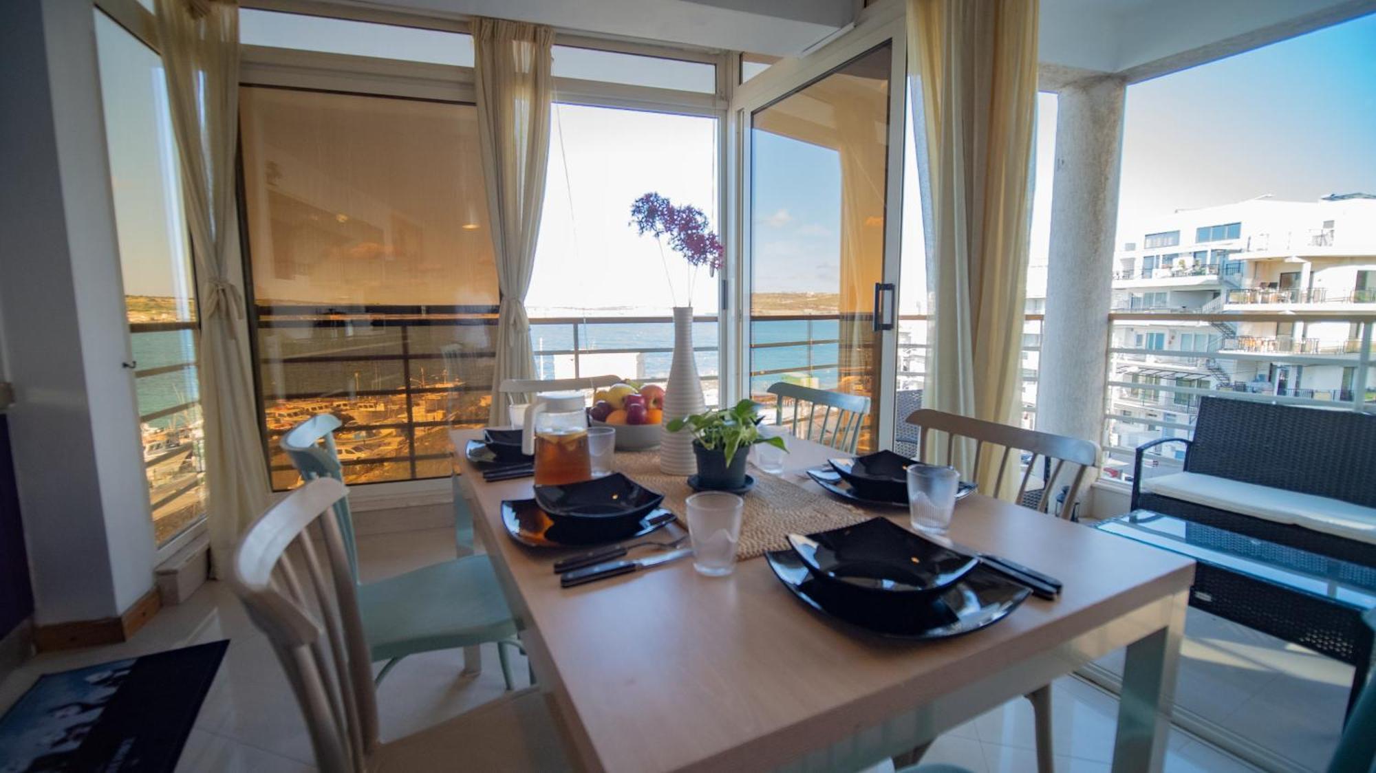 Mellieha Bay 3 Bedroom Apartment "Coastal Comfort" Bagian luar foto